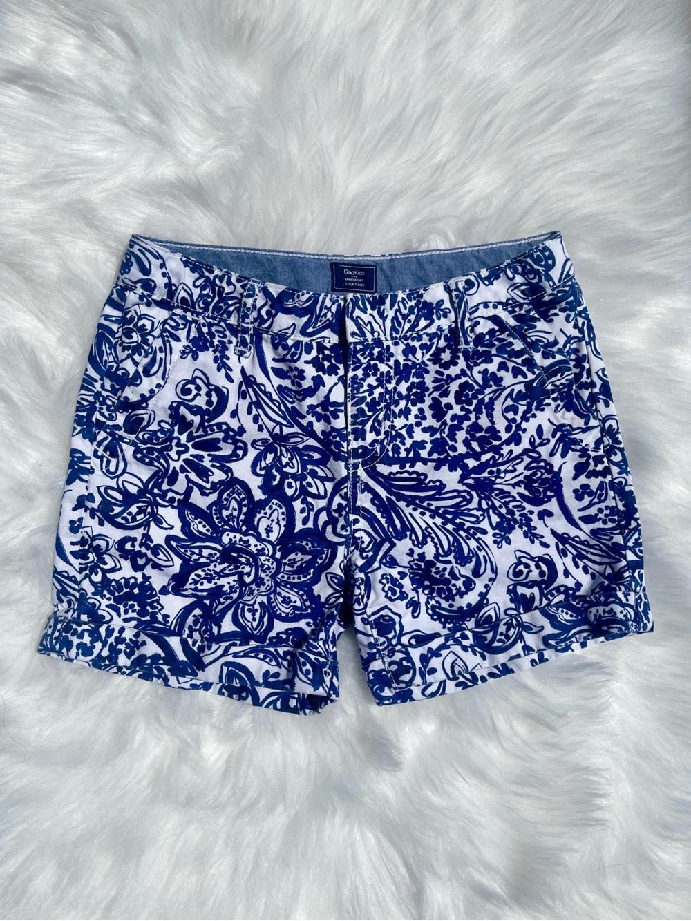 GAP Kids Blue and White Floral Paisley Midi Shorts Adjustable Waist Girls Size 8